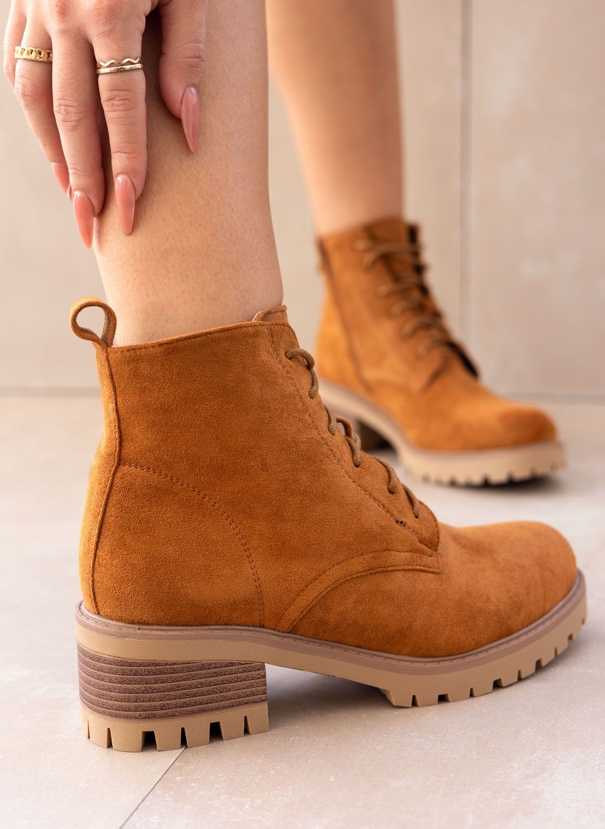 Botín Antelina Cordones - Camel - Imagen 4