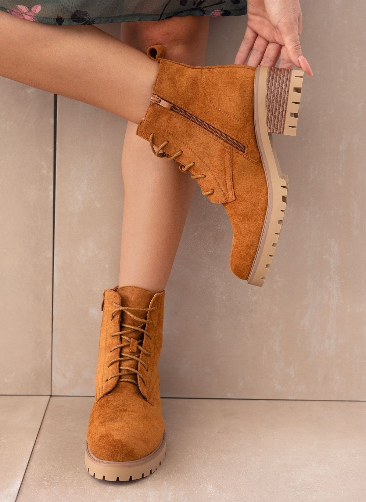 Botín Antelina Cordones - Camel - Imagen 2