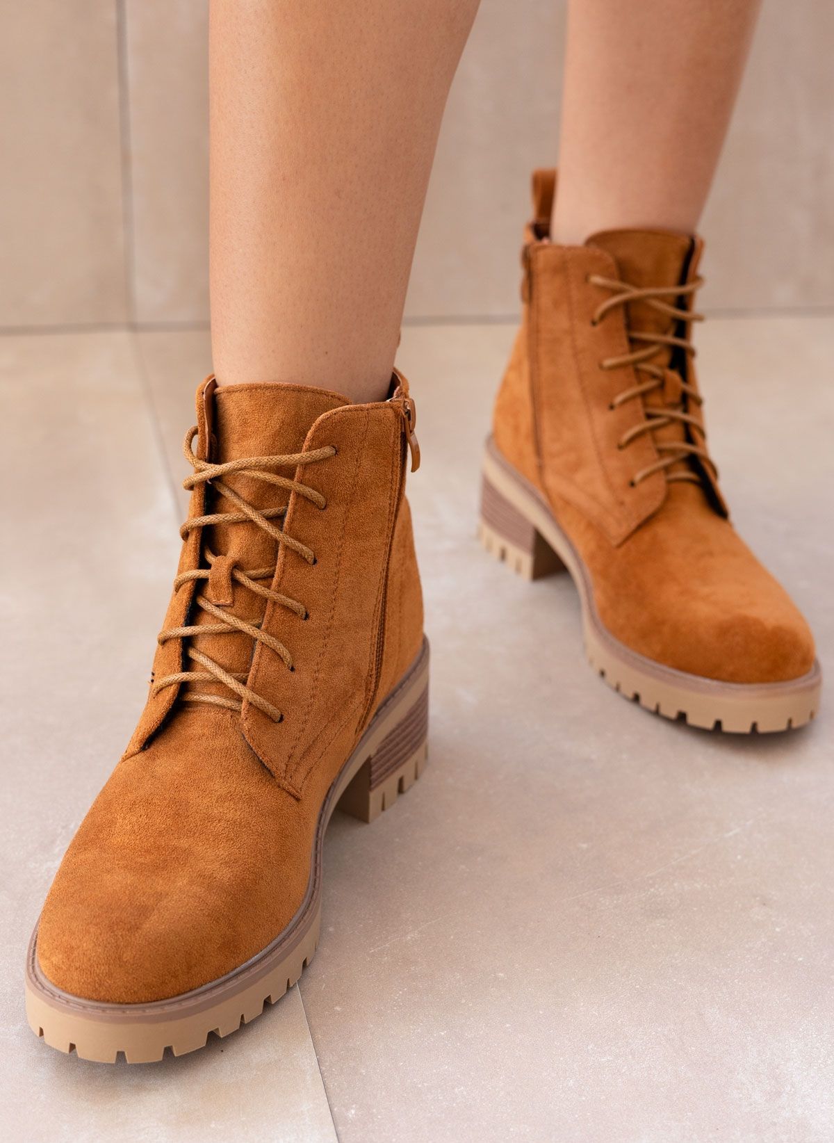 Botín Antelina Cordones - Camel - Imagen 3