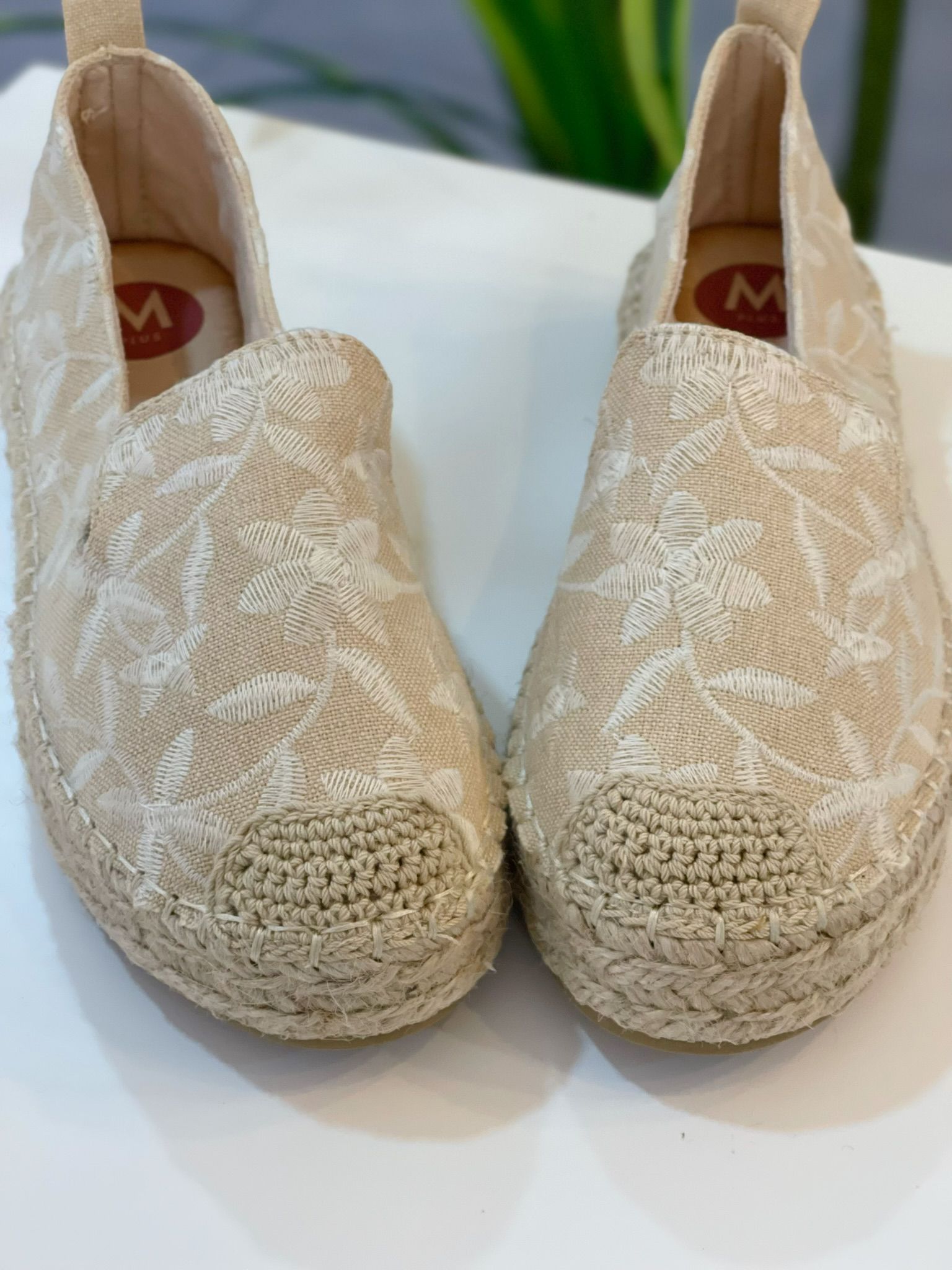Alpargata Flores Bordadas - Beige - Imagen 2