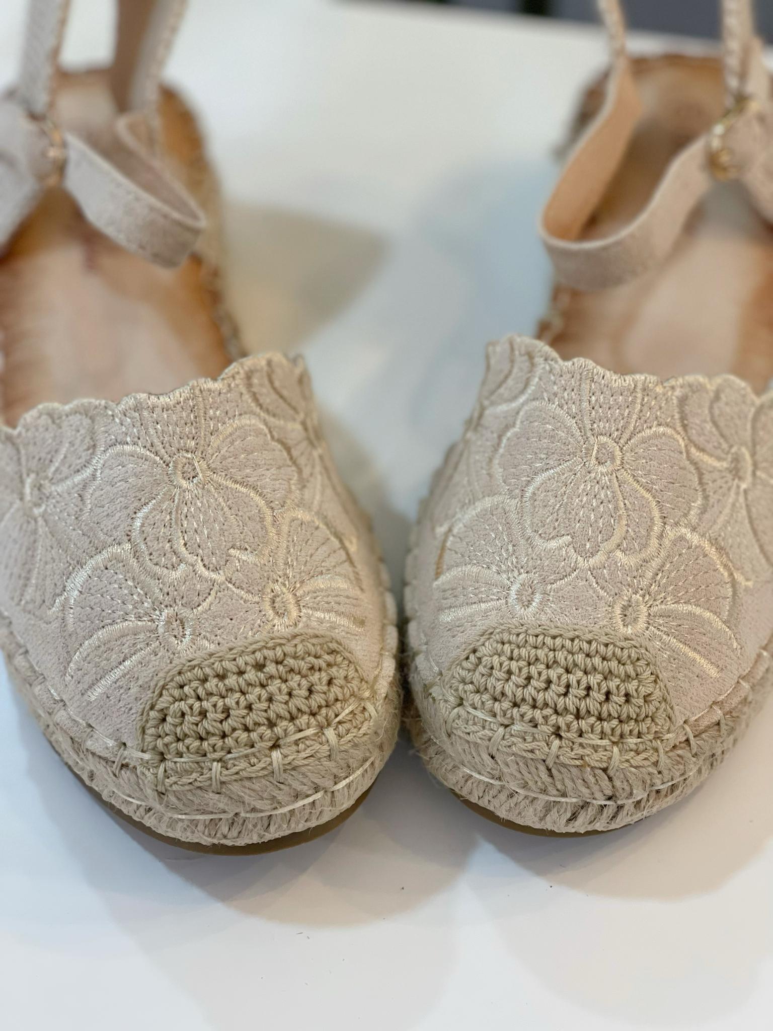 Alpargata Flores Valeria - Beige - Imagen 4