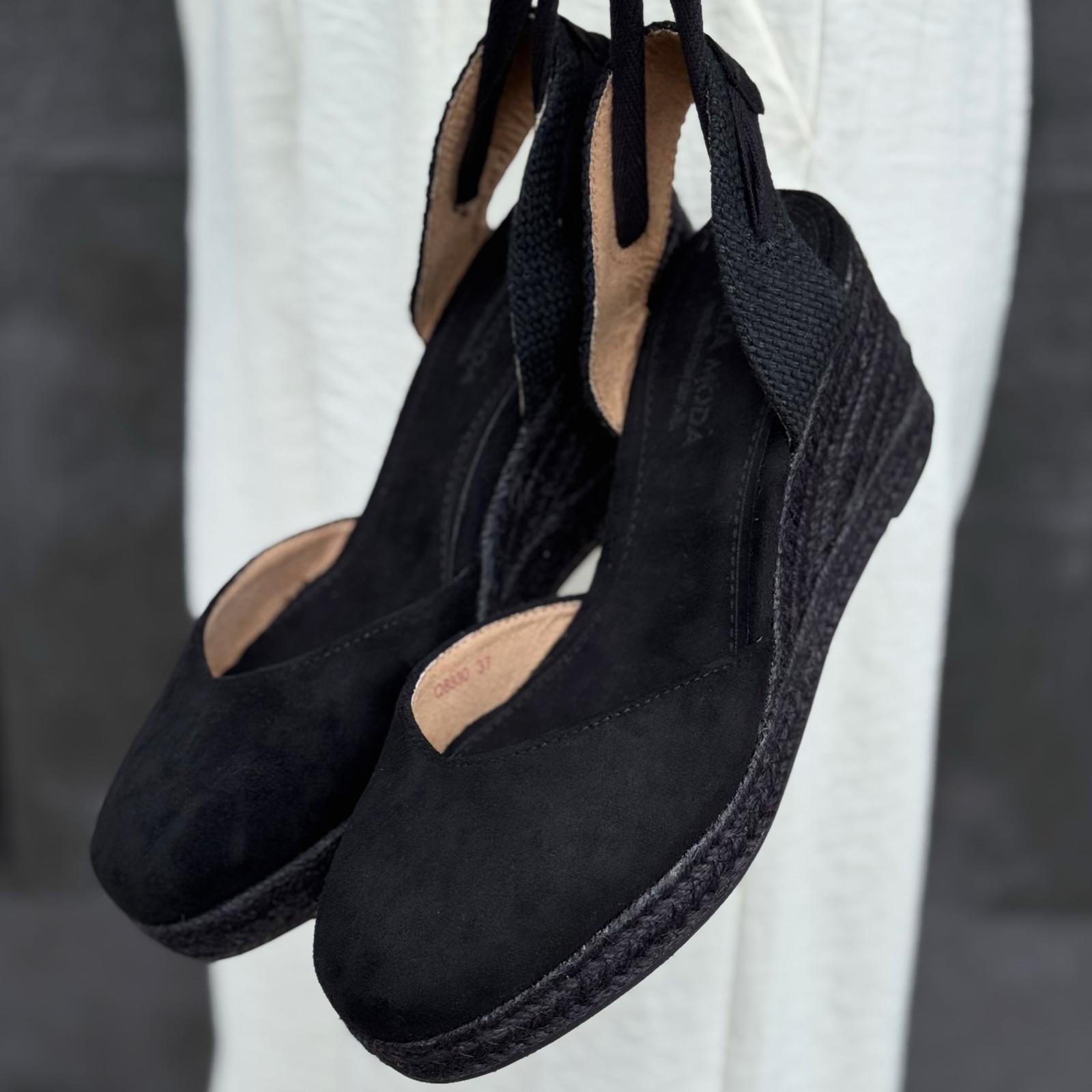 Cuñas Celia - Negra