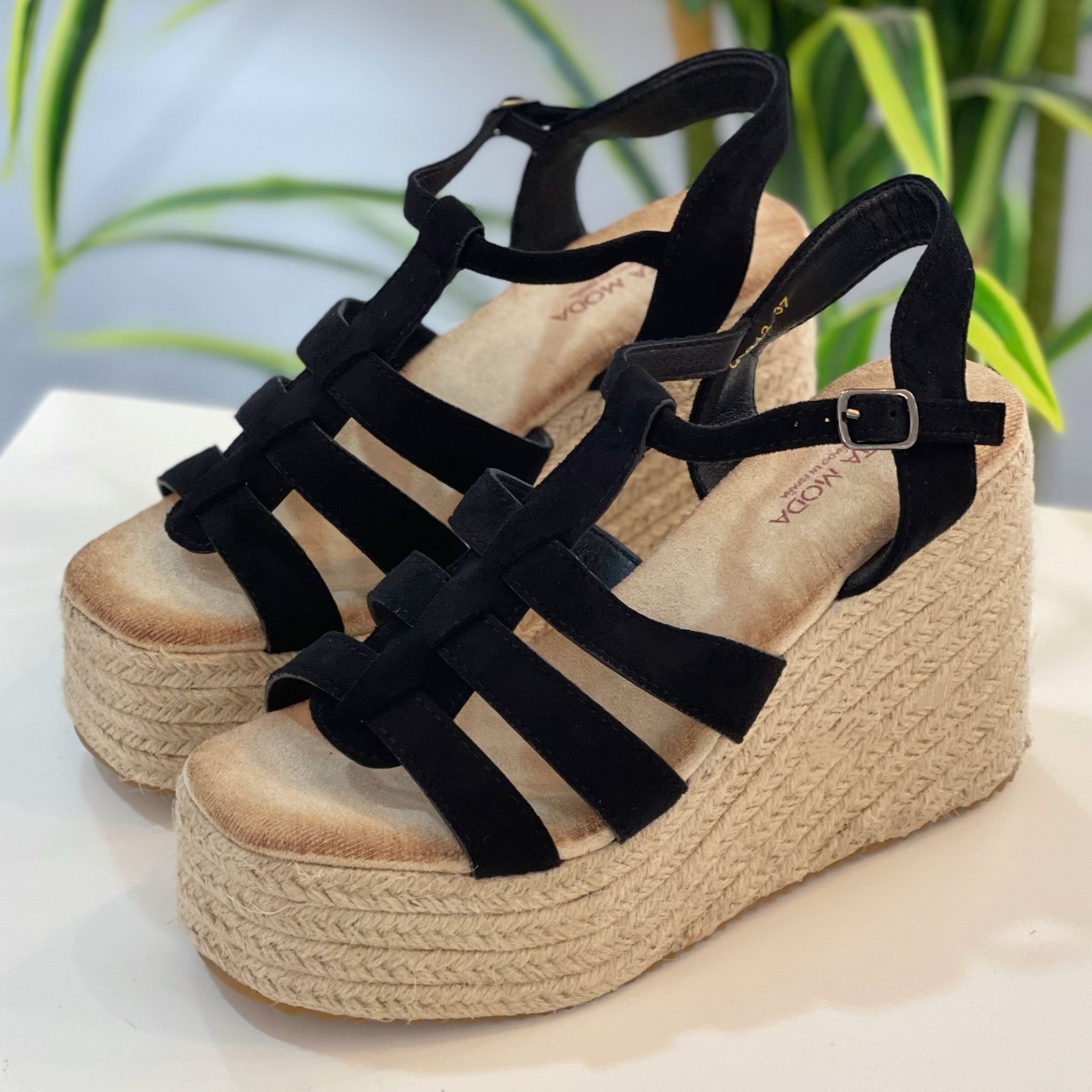 Sandalia Belén - Negra / Beige