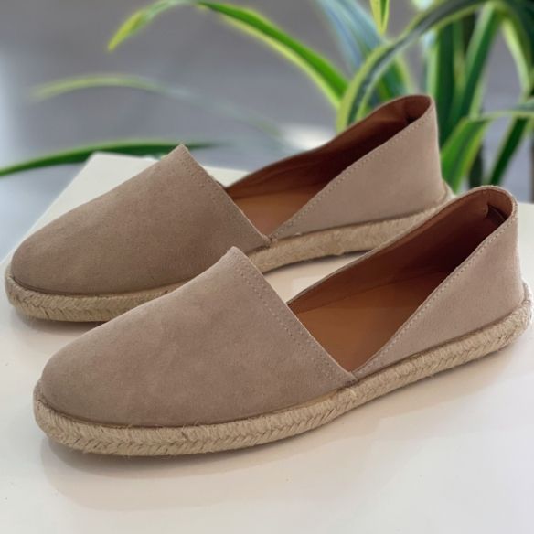 Alpargata Cerrada Piel - Beige