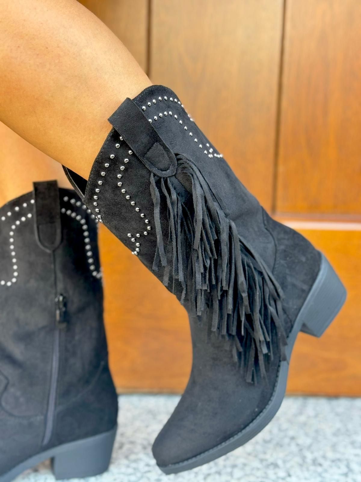 Bota Flecos Tachuelas - Negra - Imagen 2
