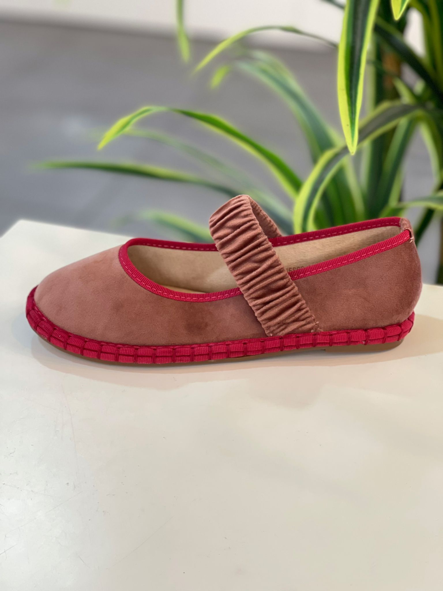 Bailarina Terciopelo Ofelia - Taupe / Rojo - Imagen 2