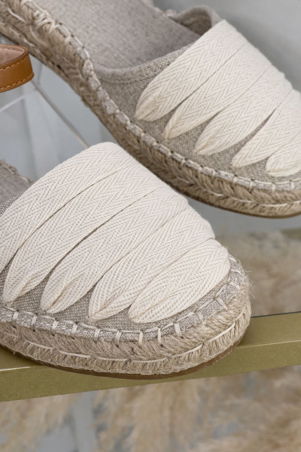 Alpargata Cintas Noemí - Beige - Imagen 2