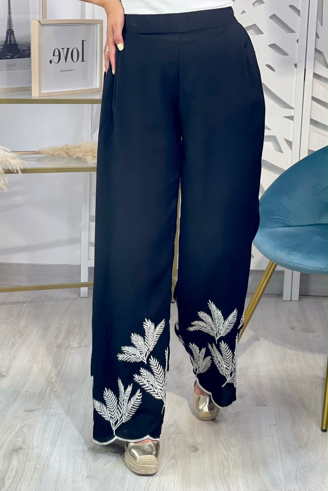 Pantalón Bajo Hojas Bordadas - Imagen 8