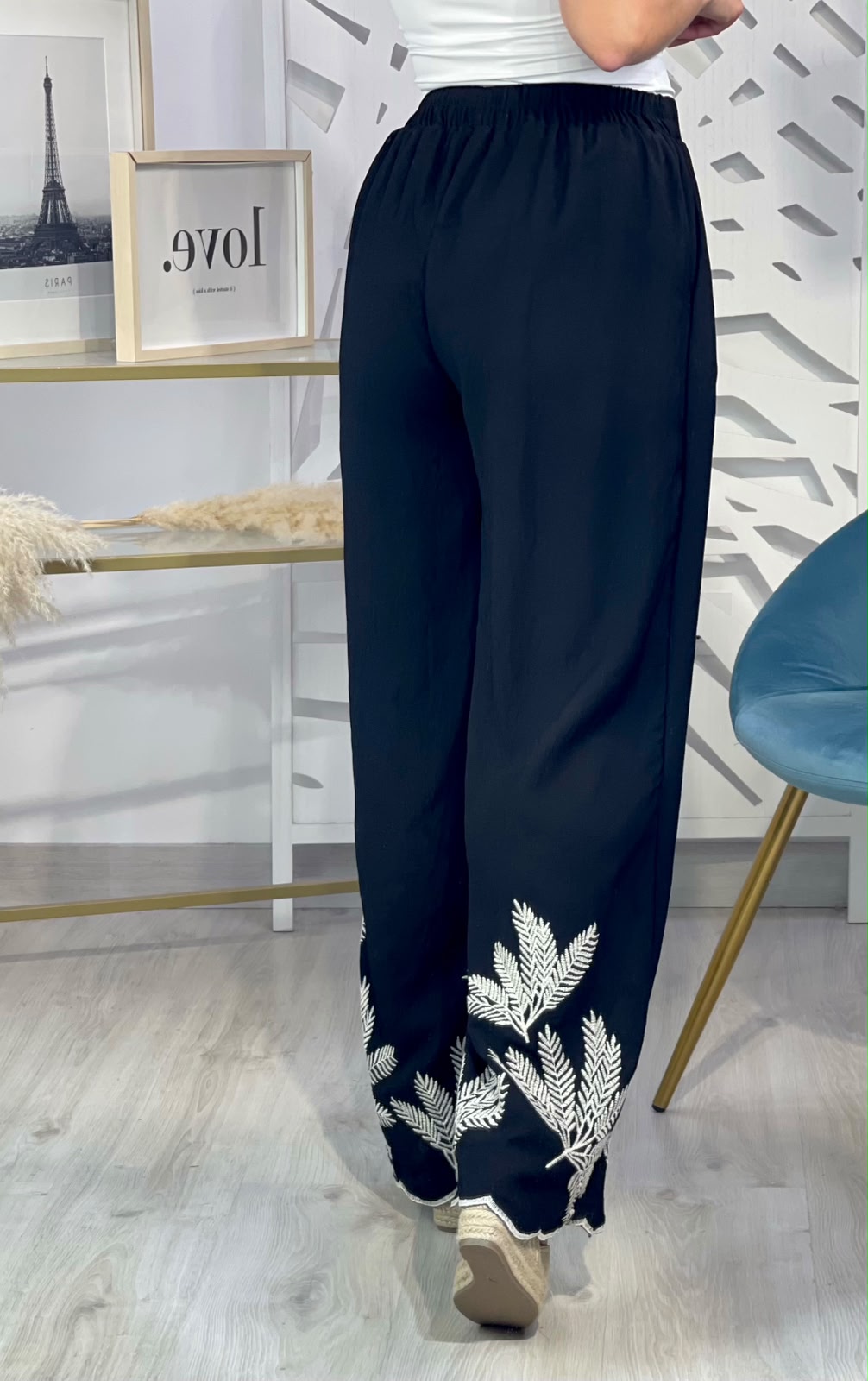 Pantalón Bajo Hojas Bordadas - Imagen 9